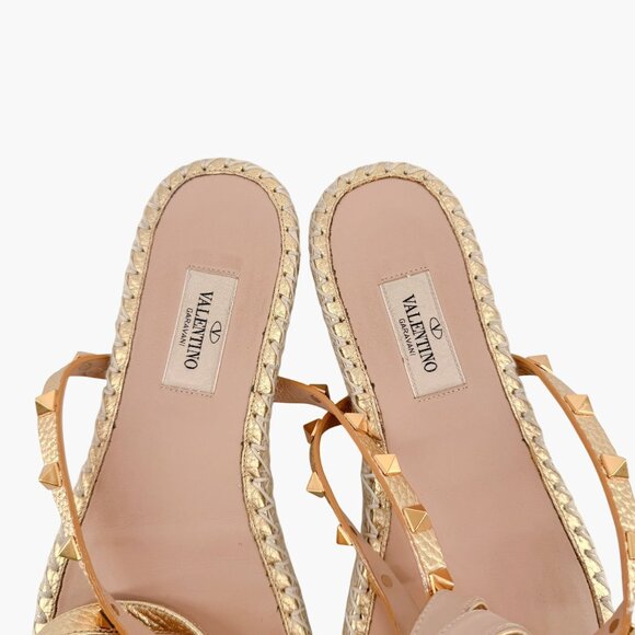 Valentino Garavani Rockstud Espadrille Thong Sandals Size 38 US 8 Gold Flat - Picture 14 of 15